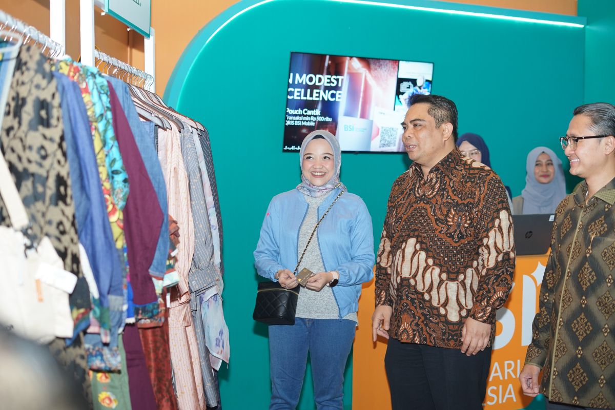 BSI kolaborasi dengan 100 usaha fesyen muslim dalam JMFW 2024
